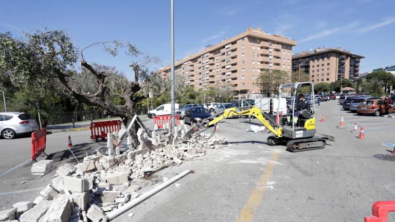 $!Obras durante estos días en el aparcamiento de Battestini, en Tarragona. Foto: Pere Ferré
