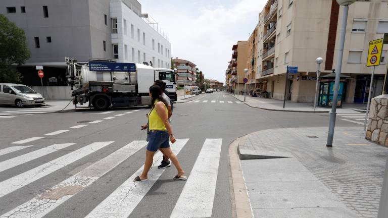 El cruce de las calles Tarragona y Requet de Fèlix de Vila-seca es uno de los puntos en que se modifican los pasos de peatones. FOTO: P. Ferré
