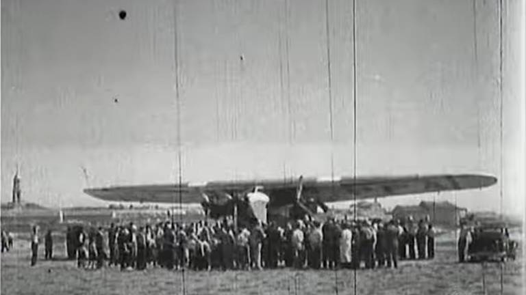 El Breguet 19 que pilotaba el capitán Servando Meana. Esta imagen es en Bujaraloz (ZGZ). documental “Los aguiluchos de la FAI en tierras de Aragón”