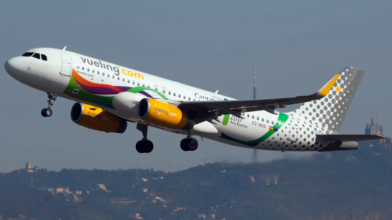 Un avión de Vueling. Foto: EFE