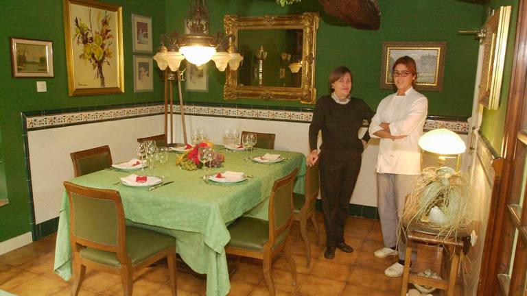 $!Avelina del Olmo, quien abrió el restaurante La Caleta, con una joven chef Laura Recasens, quien gestionó posteriormente El Terrat. Foto: TXM/DT