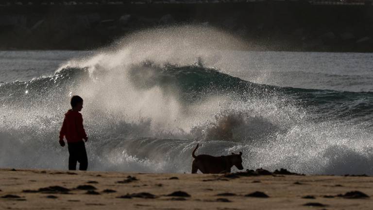 Se espera que el viento remita durante la noche y que, a partir de mañana, se recupere la normalidad. Foto: EFE