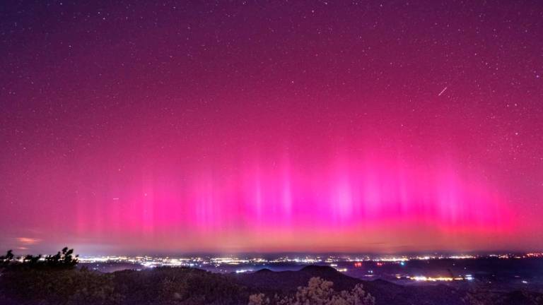 Las auroras boreales, el viernes por la noche. FOTO: Parc Astronòmic Muntanyes de Prades/Aleix Roig