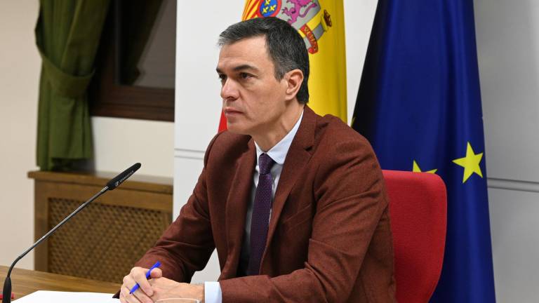 El presidente del Gobierno, Pedro Sánchez mantiene este domingo una videoconferencia con las unidades españolas en misiones humanitarias y de paz en el exterior. Foto: EFE