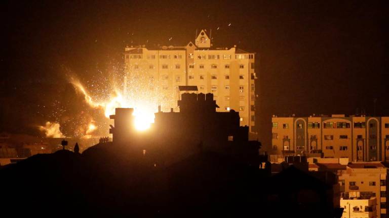 Dentro de Gaza, los hospitales han llegado a un punto de colapso debido a la escasez y falta de medicinas y suministros médicos. Foto: EFE