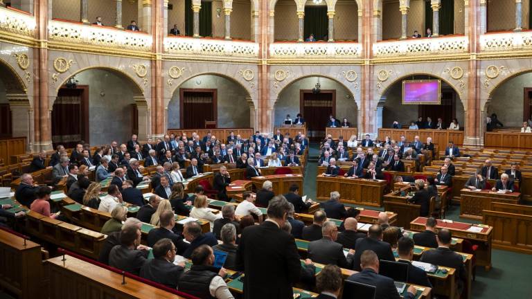 El pleno del Parlamento húngaro. Foto: EFE