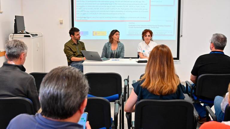 De izquierda a derecha, Jordi Duch, Cristina Rey y Demetria Patricio, presentando el proyecto Tobbgest. Foto: Alfredo González