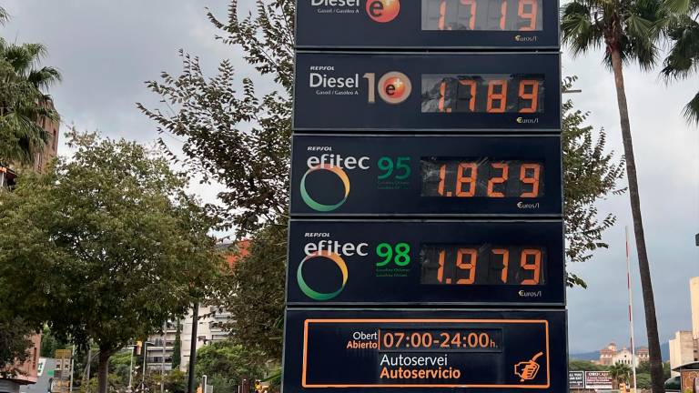 La gasolina se encarece seis veces más que los salarios en Tarragona