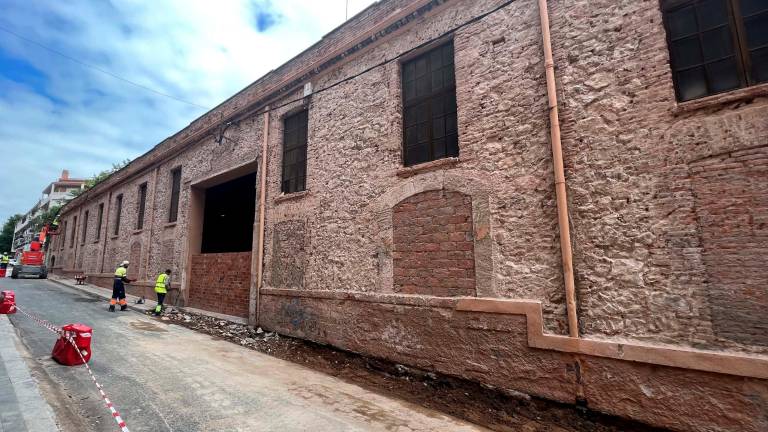 L’aspecte original dels antics cellers de Josep Boule ha quedat al descobert amb les obres del futur Centre Cívic Gregal. foto: alfredo gonzález