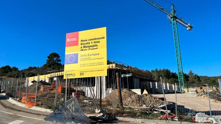 Les obres del nou edifici de l’escola de Maspujols estan aturades de fa uns mesos. FOTO: Alfredo González