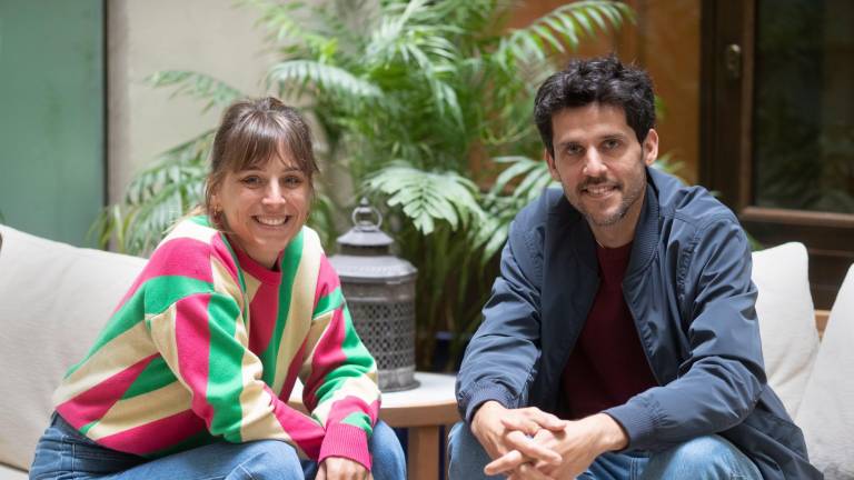 El director Miquel Romans y la actriz Nausicaa Bonnín. FOTO: EFE