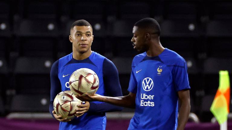 Mbappé y Dembelé son las alas de Francia en este Mundial. Foto: EFE