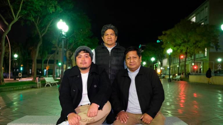 $!Roni, Santos y Miguel Ángel han llegado desde Perú en diferentes épocas. Foto: Fabián Acidres