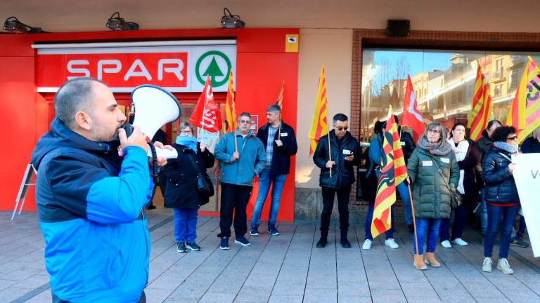 Imagen de los trabajadores de Spar protestando en Reus. Foto: ACN