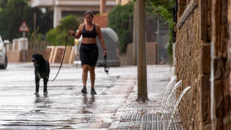 El temporal se alargará durante todo el día. Foto: EFE