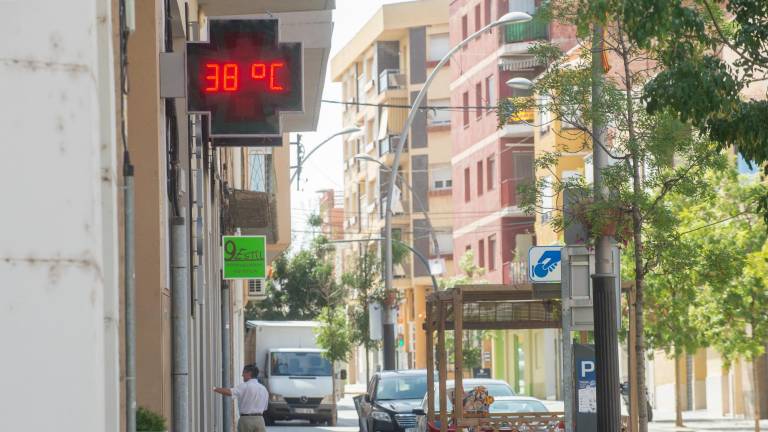 El termómetro podría alcanzar incluso los 44 grados. Foto: Joan Revillas/DT