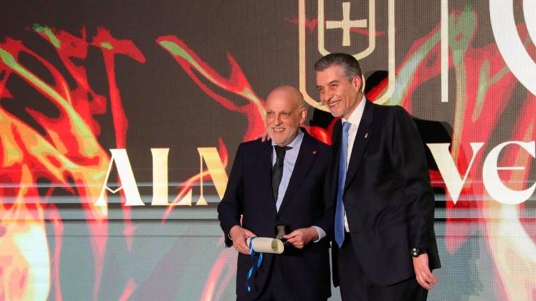 El presidente de LaLiga, Javier Tebas (i). Foto: EFE