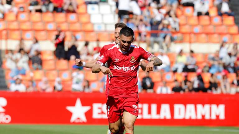 Dani Romera celebra un gol conseguido esta temporada en el Nou Estadi. Foto: Pere Ferré