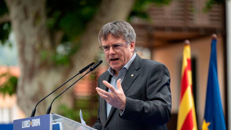 Implican a Puigdemont y Mas por delitos de alta traición y malversación. FOTO: EFE