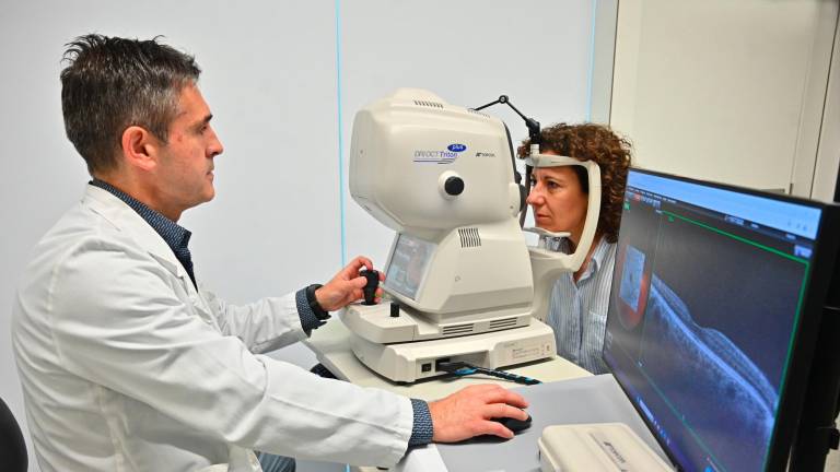El médico adjunto del Servicio de Oftalmología del Hospital Universitari Sant Joan de Reus, Marc Baget Bernaldiz. Foto: Alfredo González