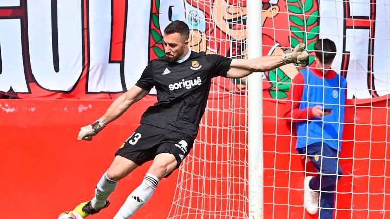 Alberto Varo, que llegó el pasado verano del Linense, ha dejado su portería a cero en 18 de los 32 partidos disputados. Foto: Alfredo González