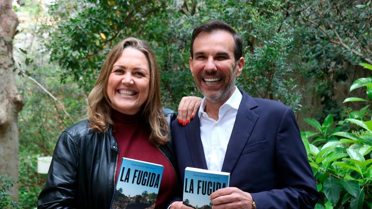 Los autores del libro Mayka Navarro y Paco Marco. Foto: ACN