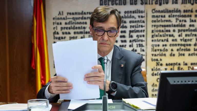 El líder del PSC ha subrayado que Sánchez “es presidente del Gobierno, pero también es padre, marido e hijo” y ha reclamado “hacer posible que ambas cosas sean compatibles”. Foto: EFE