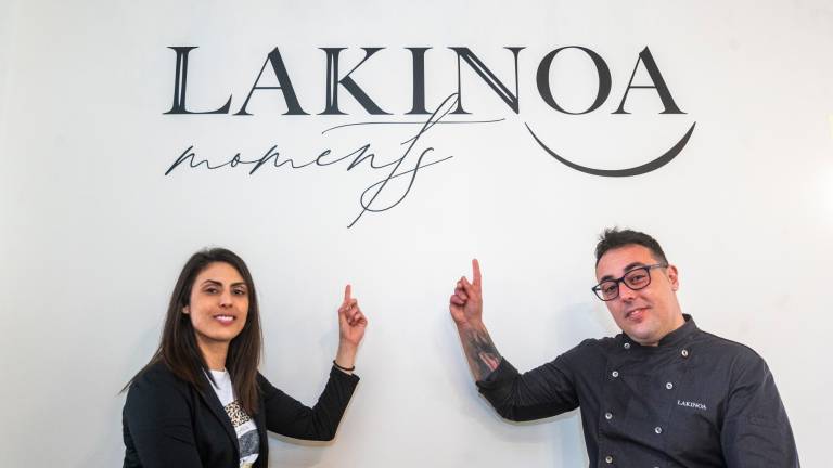 Soraya y Cristian regentan el restaurante Lakinoa en Tortosa. Foto: Joan revillas