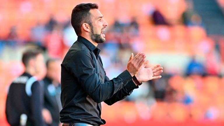 El técnico del Nàstic de Tarragona, Dani Vidal, en la banda del Nou Estadi. Foto: Alfredo González