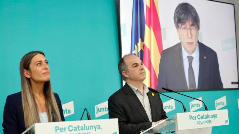 Míriam Nogueras, Jordi Turull y Carles Puigdemont, ayer. FOTO: EFE