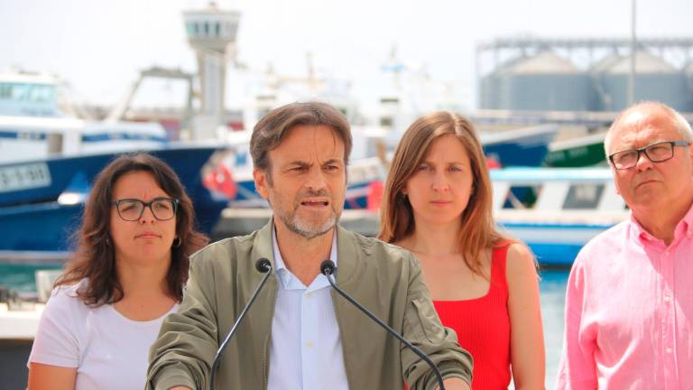 El candidato de Comuns, Jaume Asens, durante el acto de campaña que tuvo lugar ayer en el barrio del Serrallo, también en TGN. Foto: ACN