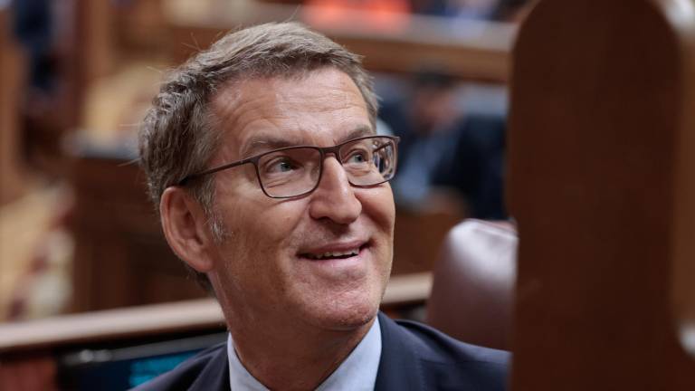 El líder del Partido Popular y candidato presidencial, Alberto Núñez Feijóo durante la segunda votación a su investidura, este viernes en el Congreso. Foto: EFE