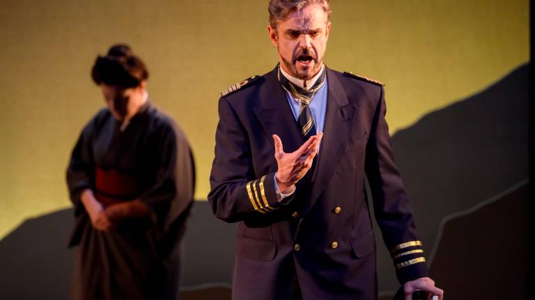 $!El tenor Enrique Ferrer en el rol de B. F. Pinkerton. Foto: A. Bofill