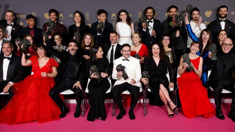 Fotografía de familia de los galardonados en la ceremonia de entrega de la 38 edición de los Premios Goya. Foto: EFE