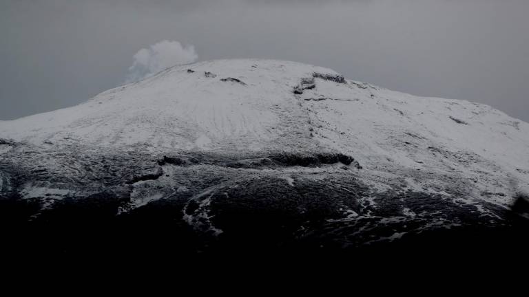 El Volcán Nevado del Ruiz, hoy en Murillo (Colombia). Foto: EFE