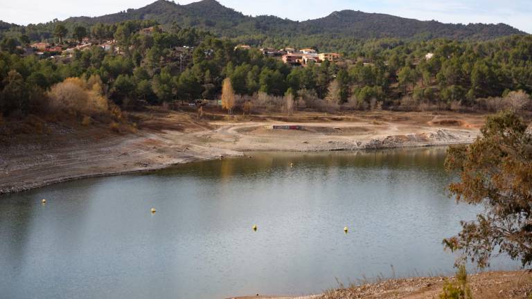 Riudecanyes se encuentra al 16% y el agua es usada por el mismo pueblo. Los payeses están pendientes cara la primavera. Foto: Alba Mariné