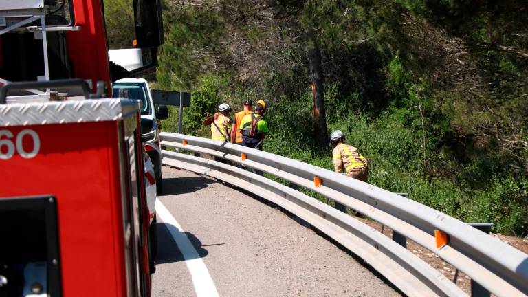 Imagen de los servicios de emergencia trabajando en el lugar del accidente. Foto: ACN