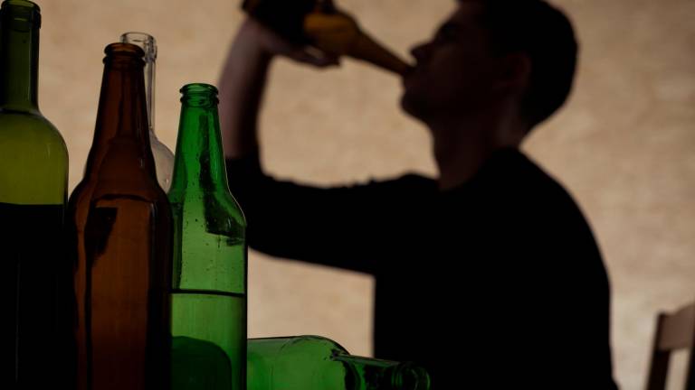 $!Un 23% de los y las adolescentes ha practicado alguna vez el binge drinking (beber el máximo de alcohol en poco tiempo) y un 18% se ha emborrachado en el último mes. Foto: Getty Images
