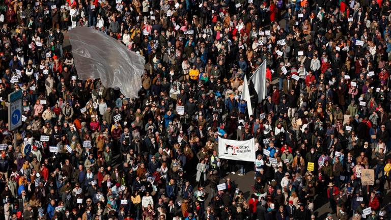 Miles de personas salen a la calle en España a favor de la sanidad pública