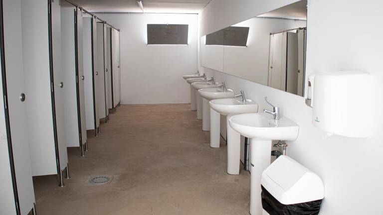Imagen de los nuevos lavabos en el Mercat de Bonavista. Foto: David Oliete