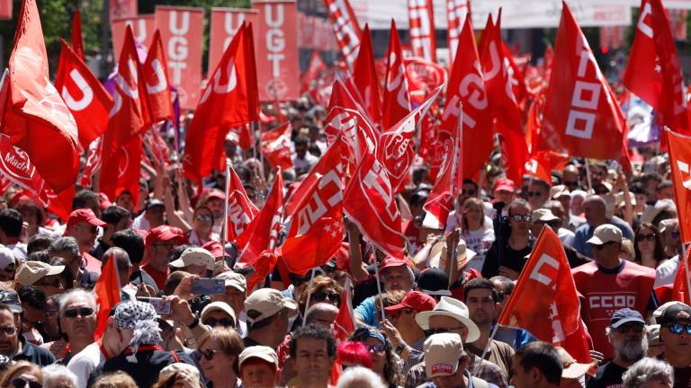 Manifestación convocada por UGT y CCOO con motivo del Día del Trabajador en Madrid, este lunes. Foto: EFE