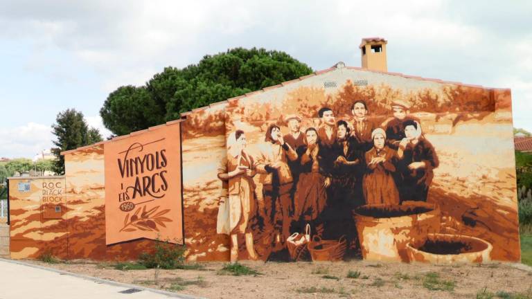 El primer mural va ser el relacionat amb l’oliva. FOTO: Alba Mariné