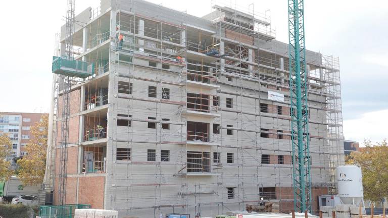 Promoción de vivienda nueva en construcción, cercana al Hospital Joan XXIII, en Tarragona. Foto: Pere Ferré