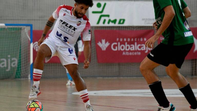 Pavel Pérez en un partido con el Albacete esta temporada en Segunda B. Foto: Cedida