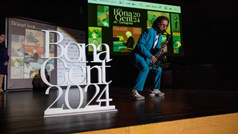 Pep Poblet amenizó la gala con su saxofón. foto: àngel ullate