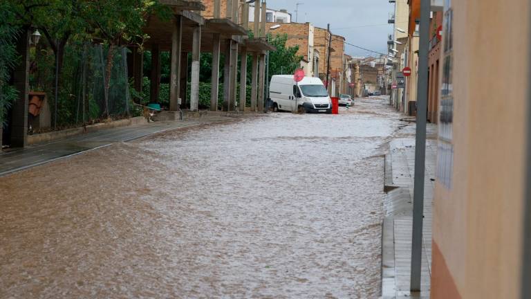 Acumulació d’aigua als carrers de Santa Bàrbara el 3 de setembre del 2023. Foto: J. Revillas