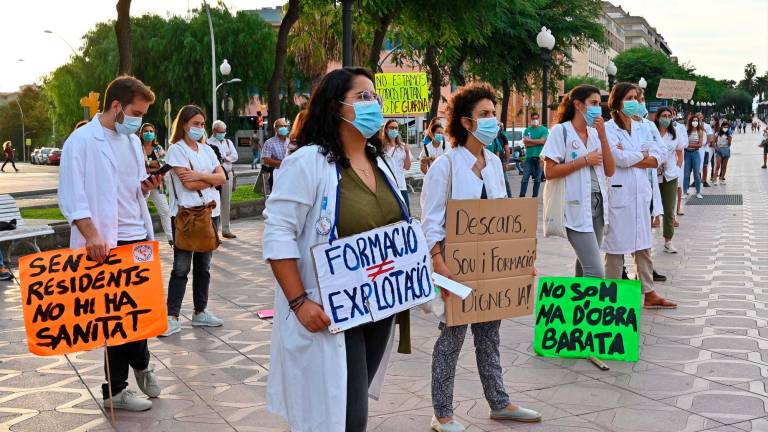 Protestas de médicos MIR en la Rambla Lluís Companys. Foto: Alfredo González