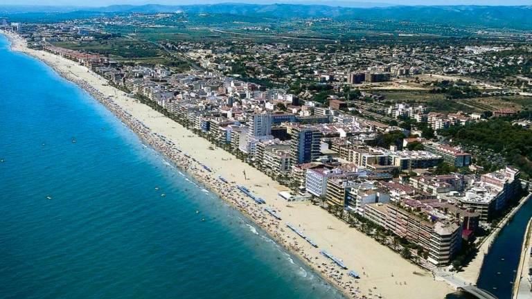 El núcleo de la playa de Calafell crece en habitantes cada año. Foto: DT