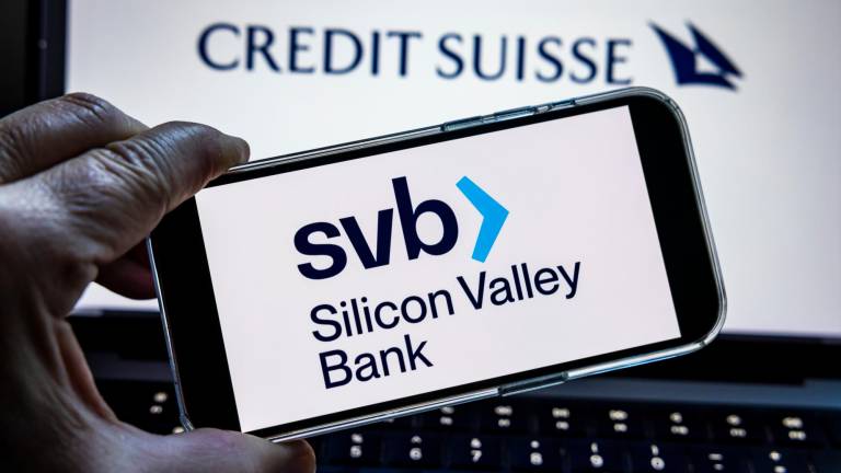 Credit Suisse, entidad financiera que se suma a la crisis bursátil provocada por el colapso del banco estadounidense SVB. Foto: EFE
