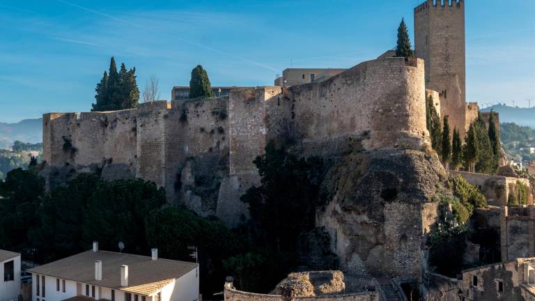 El castell de la Suda, on hi ha el Parador, domina la ciutat de Tortosa. Foto: Joan Revillas